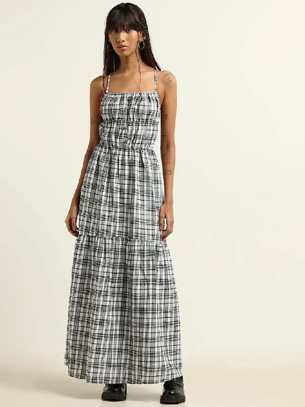 Nuon Black and White Checkered Cotton Maxi Dress Comfortable Ruffle Hem Maxi Dress