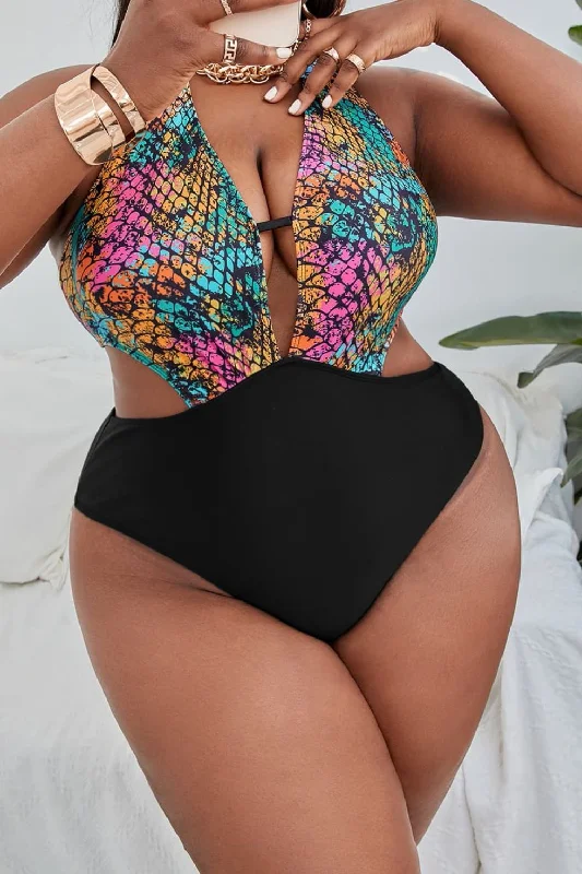 Plus Size Two-Tone Halter Neck Cutout One-Piece Swimsuit Elegant Ruffle Swimsuit